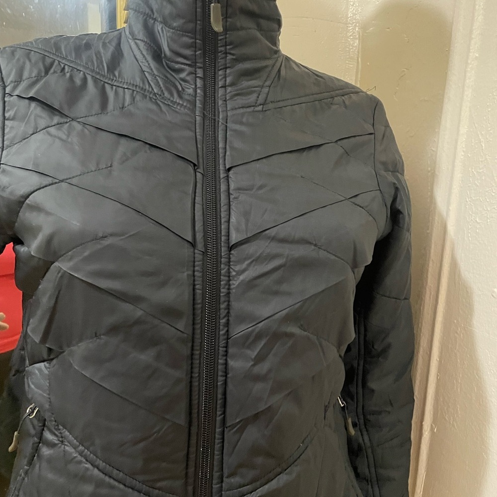 Columbia Women's Black Puffer Jacket - Picture 11 of 16